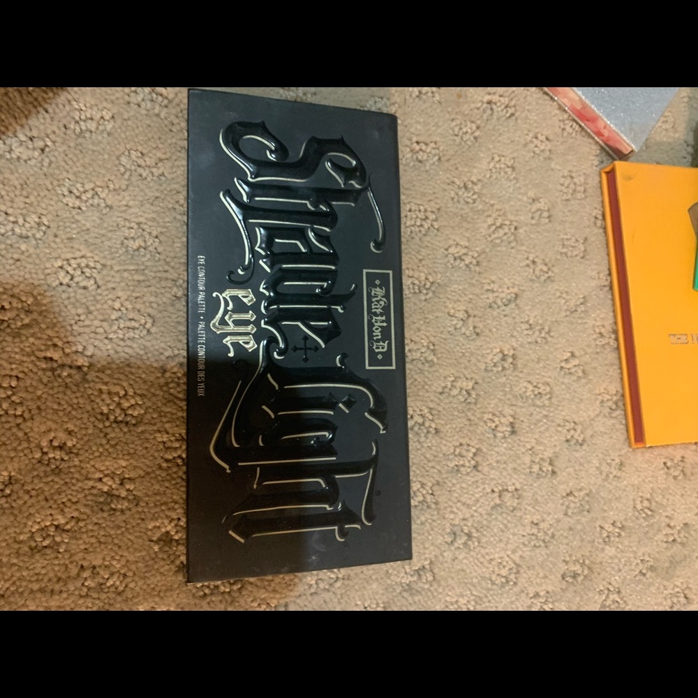 Kay Von D Eye palette
